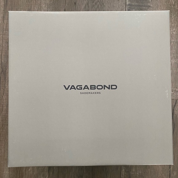 NWT Vagabond Shoemakers Chelsea Boots - Picture 9 of 9